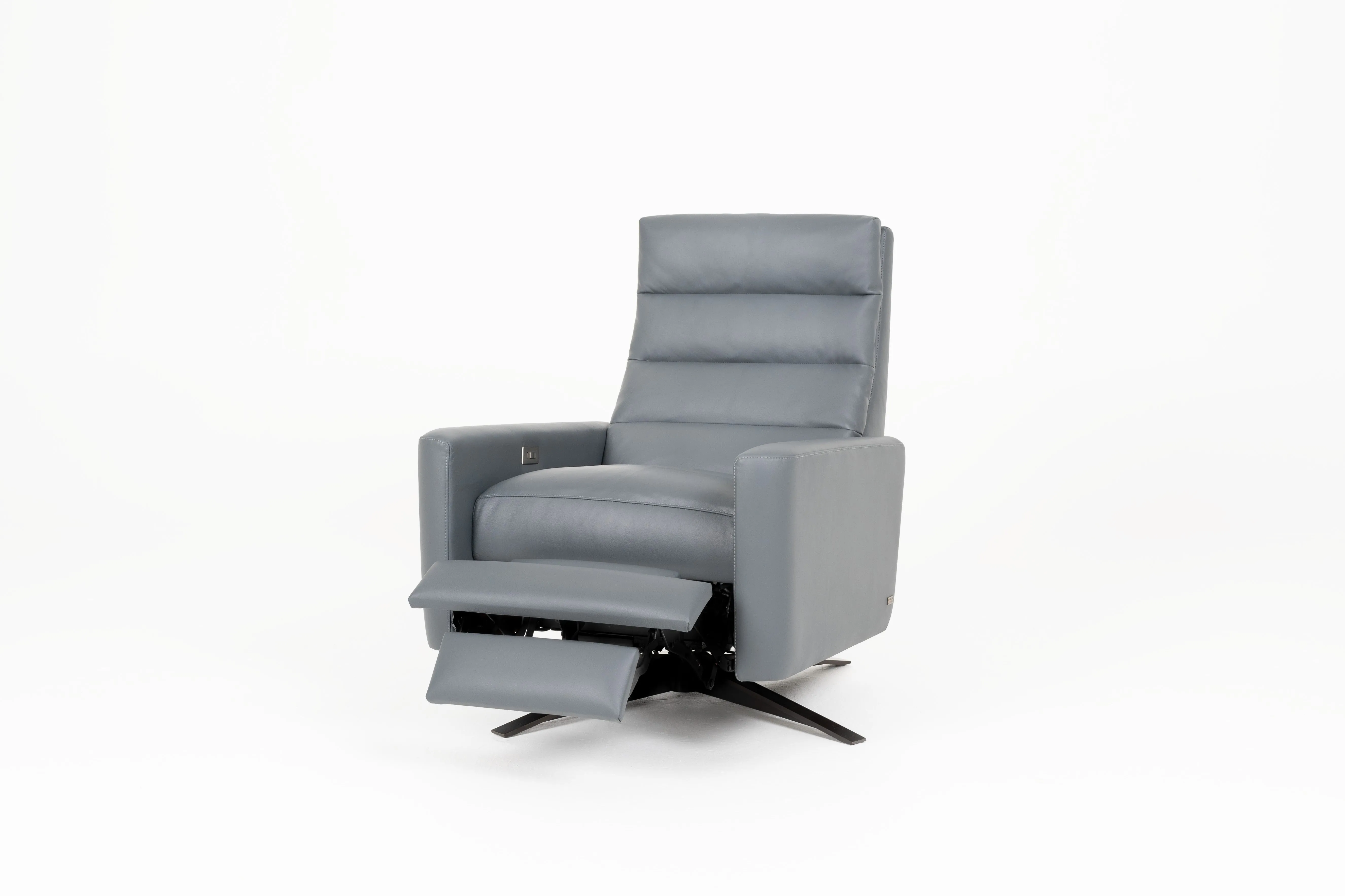 Cirrus Chair   Ottoman