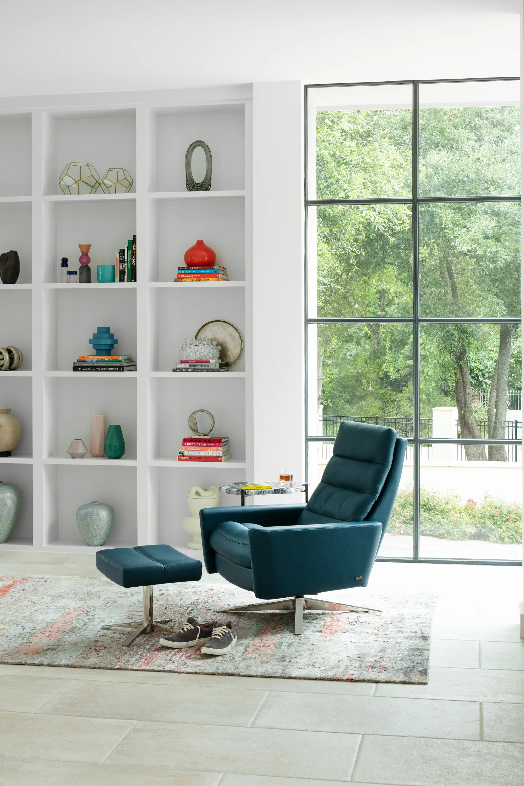 Cirrus Chair   Ottoman